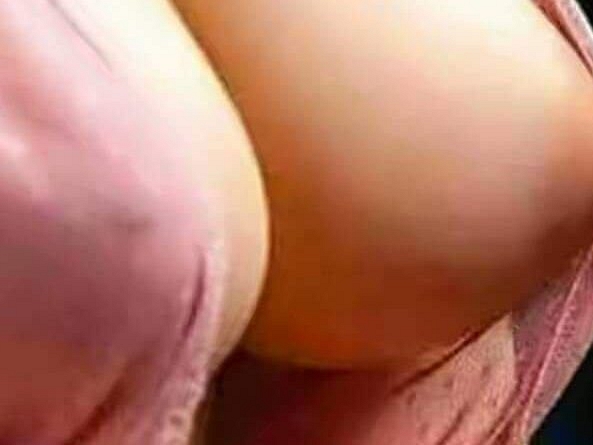 Call girls in Sarojini Nagar // +919711941996 // sh0rt 2000 night 8000 delhi