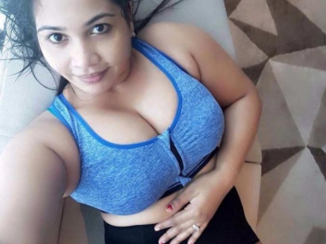 Call Girls In Delhi, Sunny 8447777795, Delhi Escort Service Call Girl